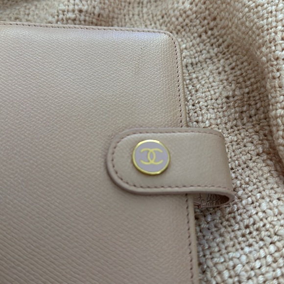 CHANEL Agenda - Picture 2 of 13